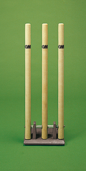 GM SpringBak Wooden Stumps (Iron Base)