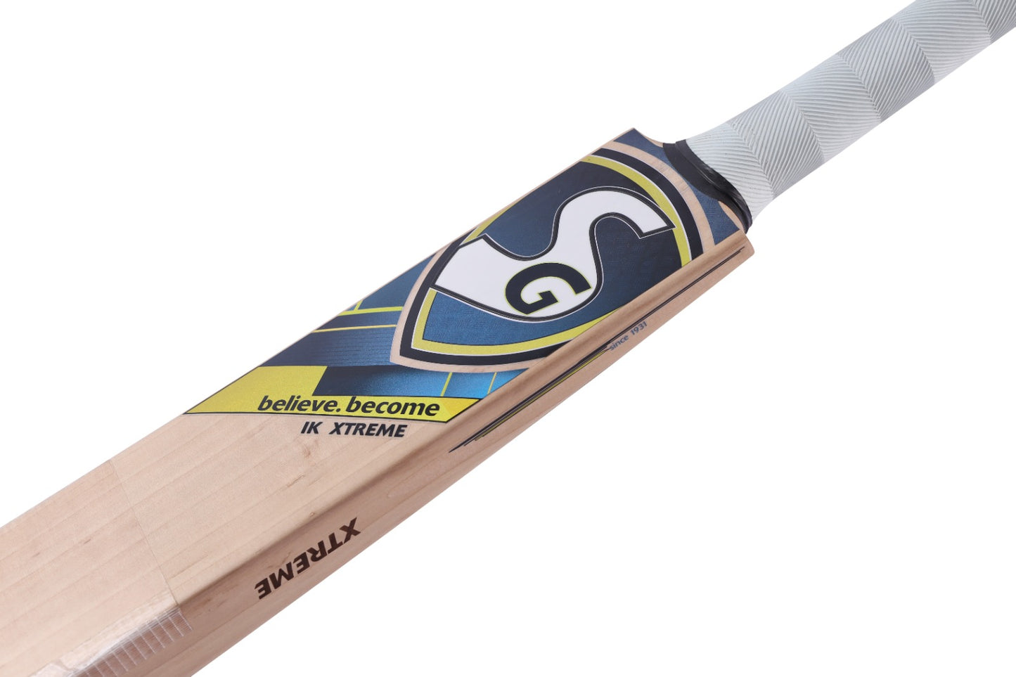 SG IK Xtreme Cricket Bat 2025