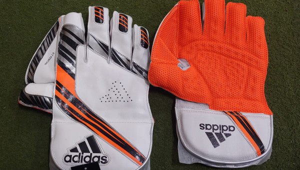 Adidas INCURZA 2.0 Wicket Keeping Gloves .