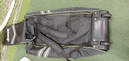 MRF VK 18 Duffle Wheelie Cricket Kit Bag - Senior (Blk/Green) 2019