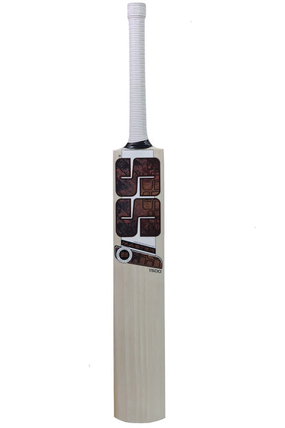 SS Master 1500 Cricket Bat 2025